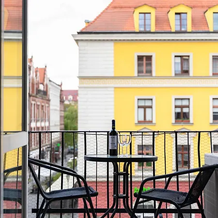 Swidnicka Market Square View Ac & Balcony - Properunit Apartment Breslau