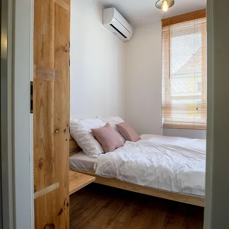 Swidnicka Market Square View Ac & Balcony - Properunit Breslau